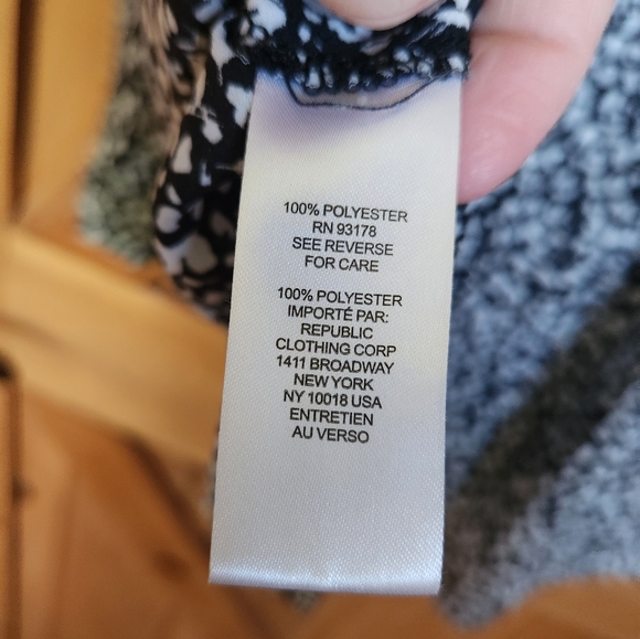 Women's Black and White Patterned Top - Size 2x - Picture 5 of 5